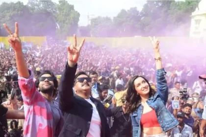 Huge crowd gathered at Lucknow University to watch the song launch of Stree-2