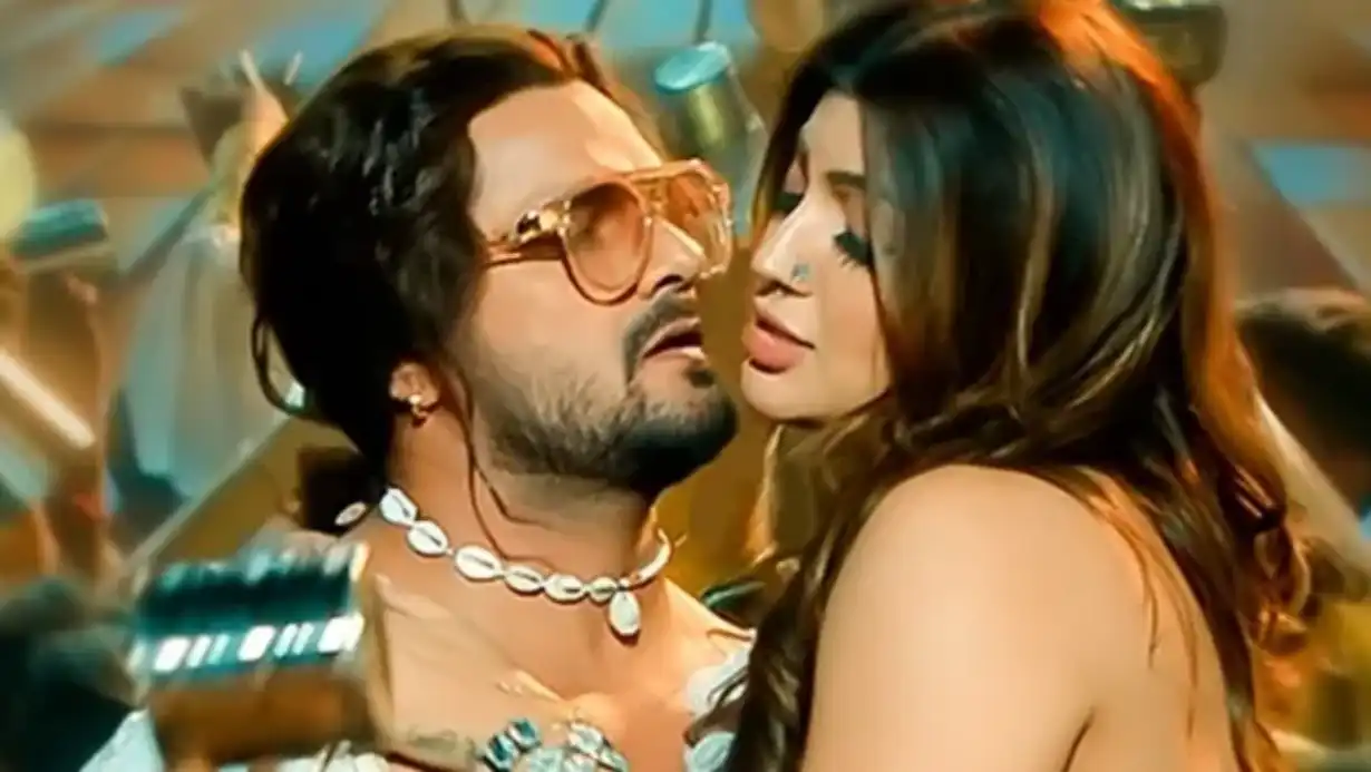 Teaser Of Khesari's New Romantic Song 'chumma Chumma' Is Out