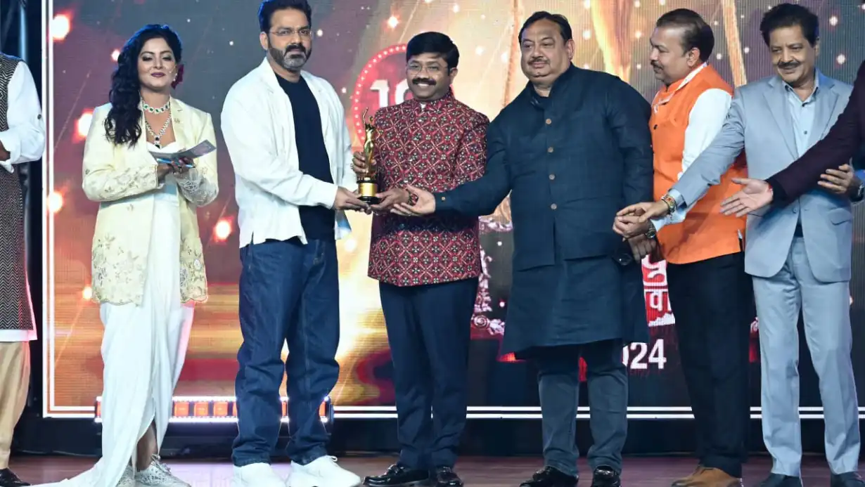 19th Bhojpuri Film Awards Pawan Singh And Anjana Singh Became The Best Actor And Actress