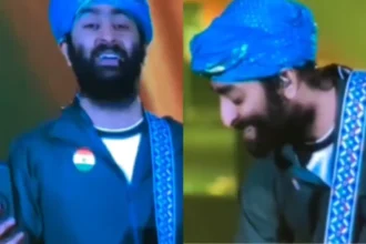 Arijit Singh Got A Video Call From His Father In The Middle Of His Live Concert