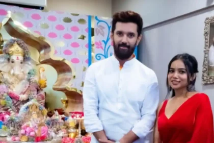 Manisha Rani Spotted Having Fun With Chirag Paswan