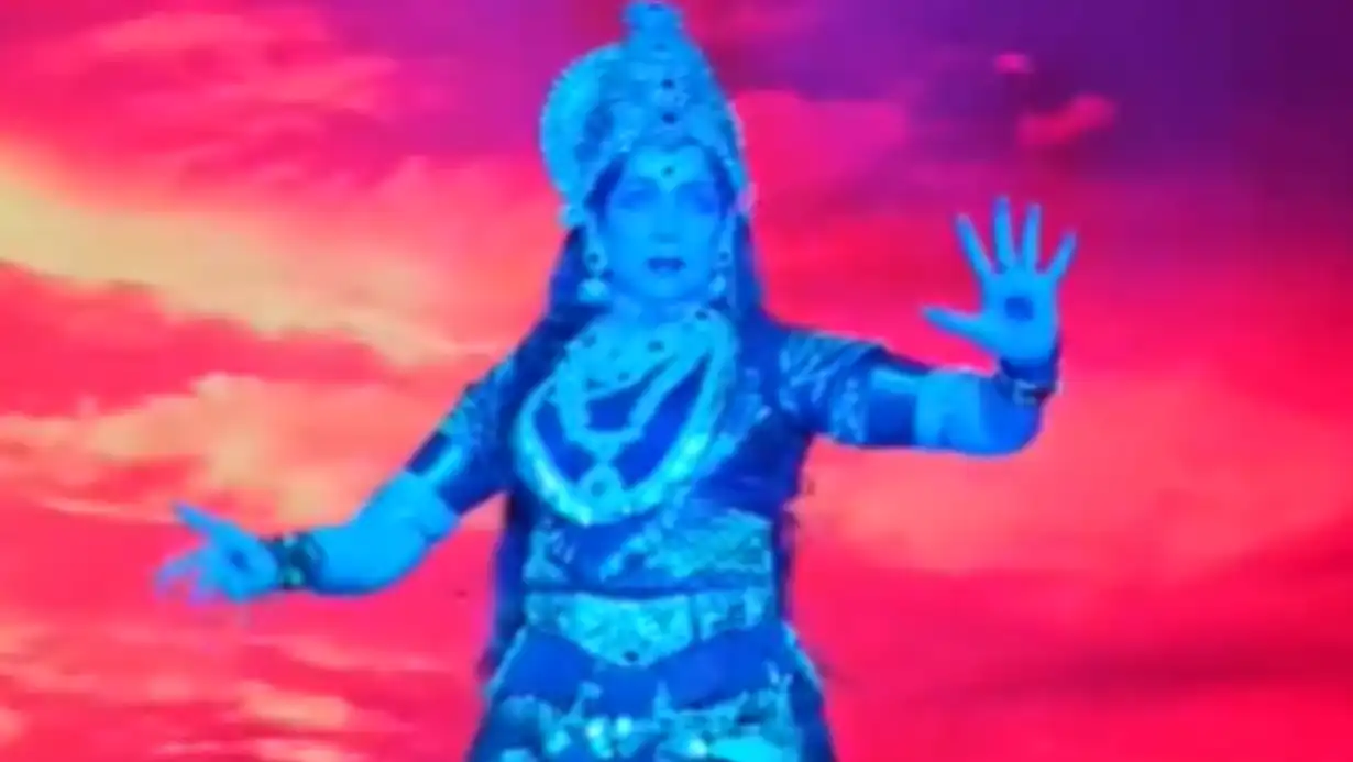 Hema Malini Stuns With Fiery Maa Durga Dance At 75, Fans Amazed By Her Energy