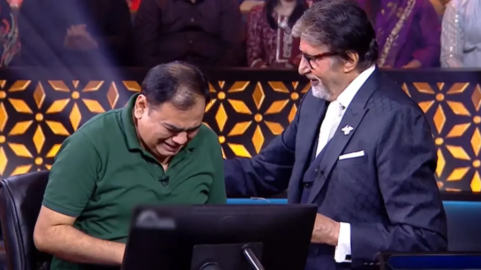 Kunwar Nishat Khalid With Amitabh Bachchan On Kbc 16