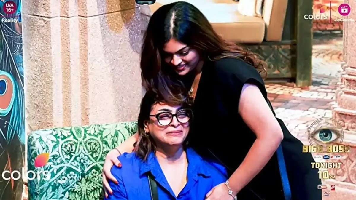 Shilpa Shirodkar And Her Daughter